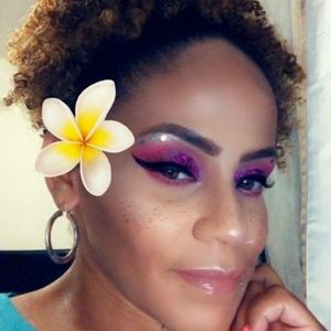 Meet your Posher, Cathaline